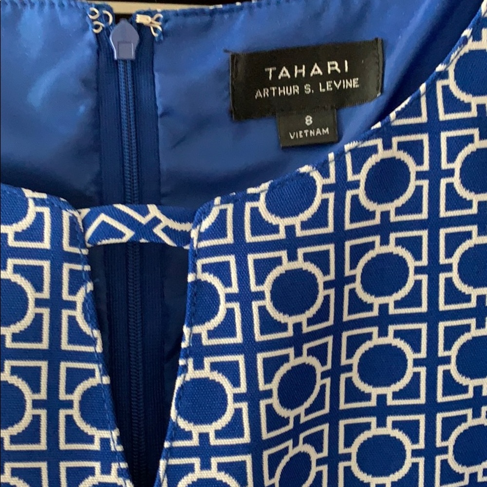 Keyhole design dress